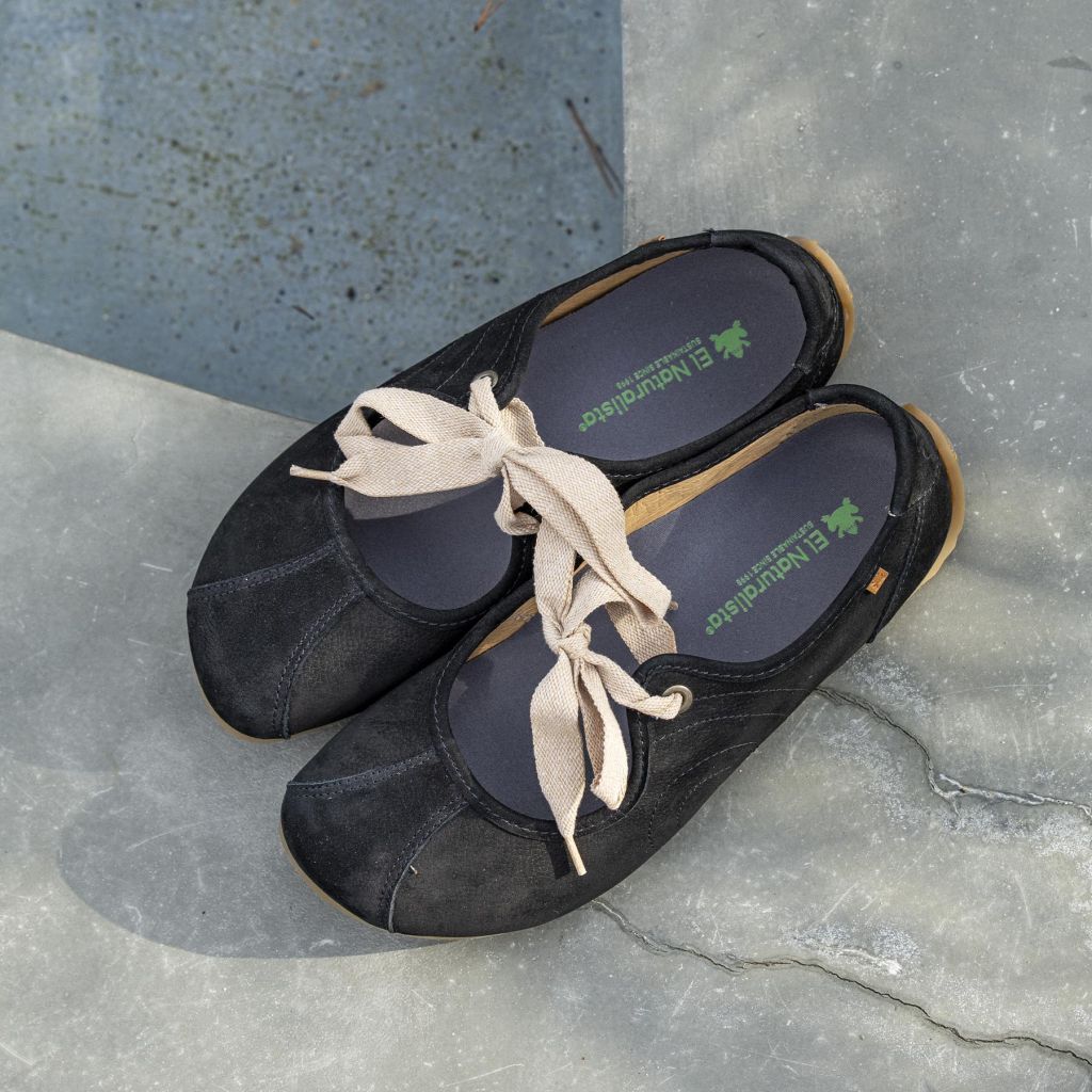 El Naturalista_Ondina_nobuck_black_07.jpg